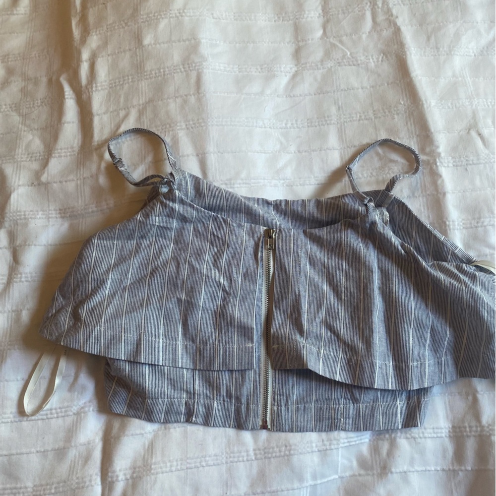 crop top(only bundle ) - Picture 2 of 2